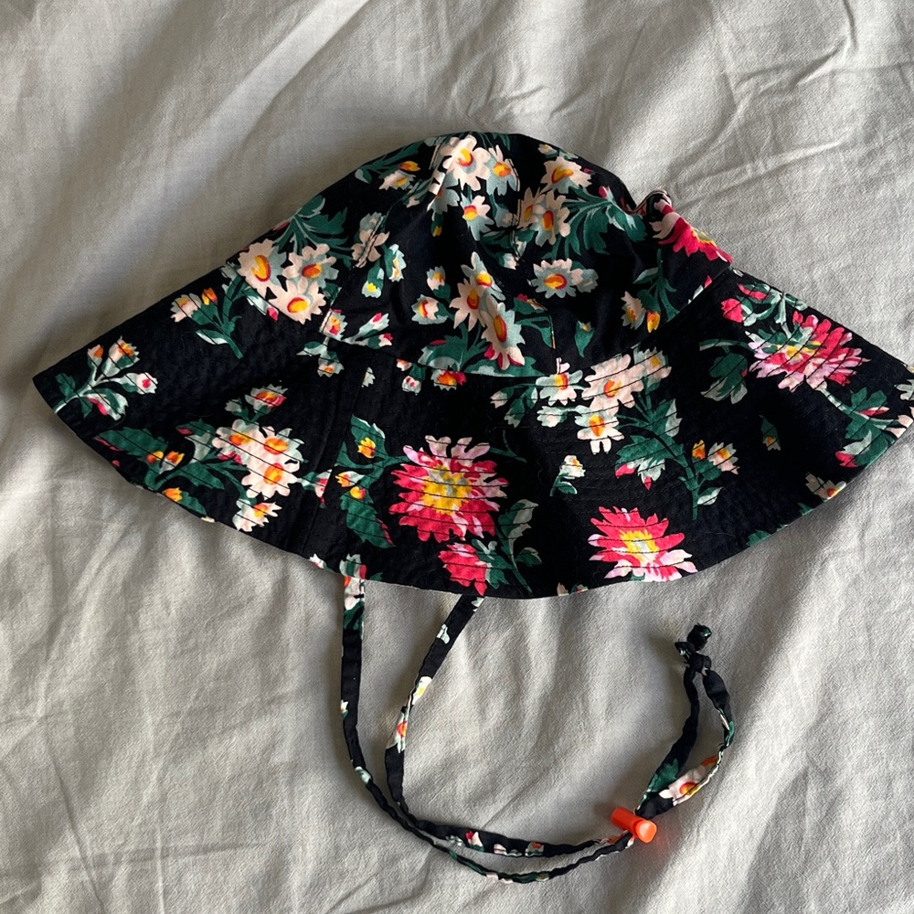 BAGGU x Laura Ashley Black Floral hat